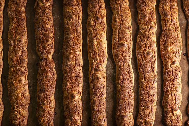Interviste nella storica bottega del Biscottificio