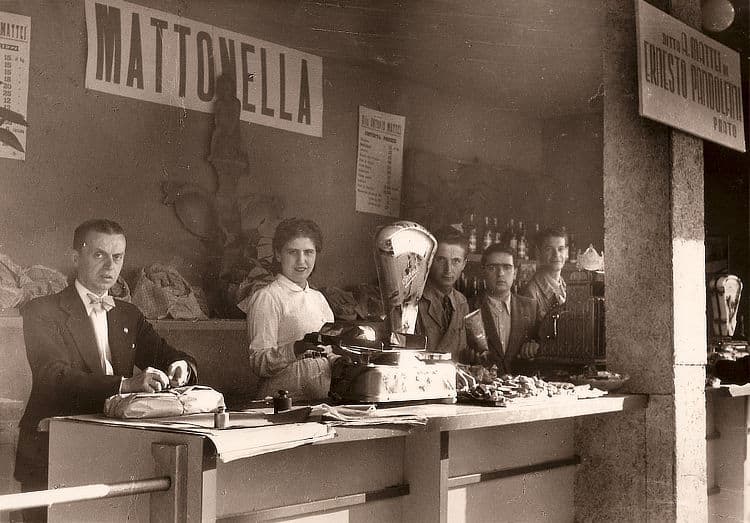 Mattei products at the September Fair of 1932